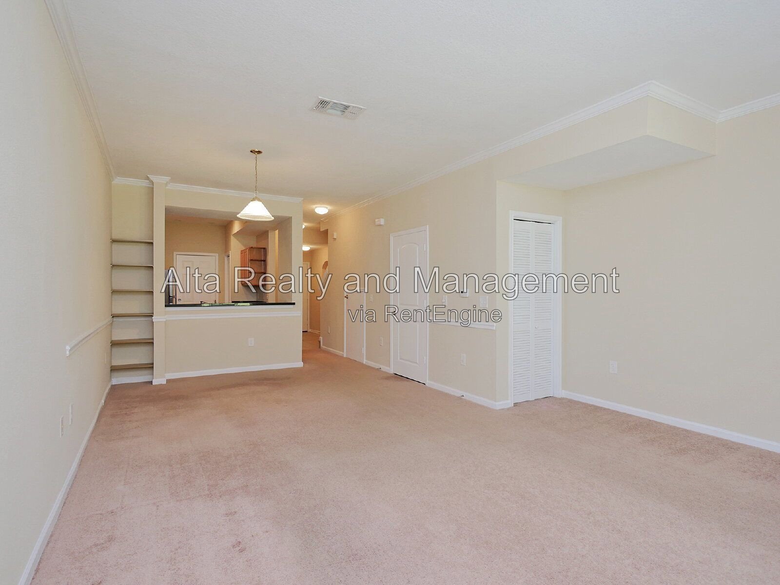 Stylish Baymeadows Townhome with Dual Suites & Resort Amenities property image
