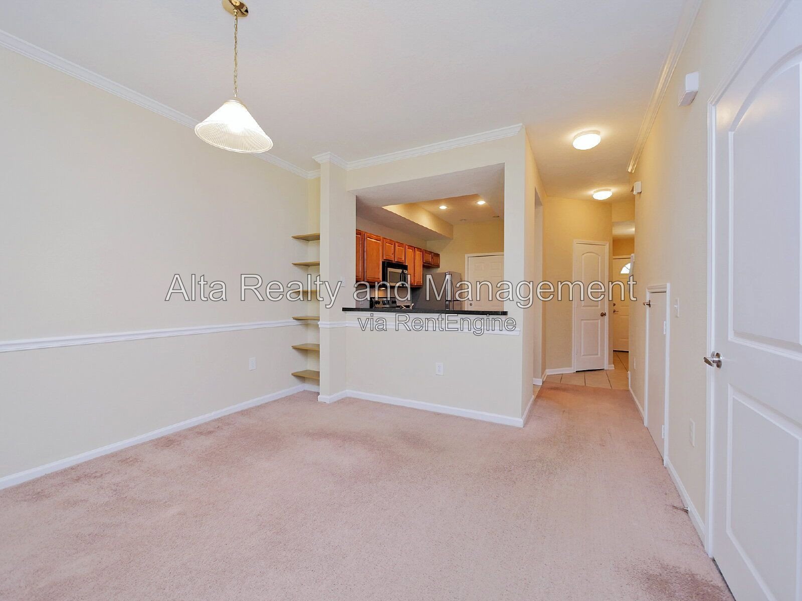 Stylish Baymeadows Townhome with Dual Suites & Resort Amenities property image