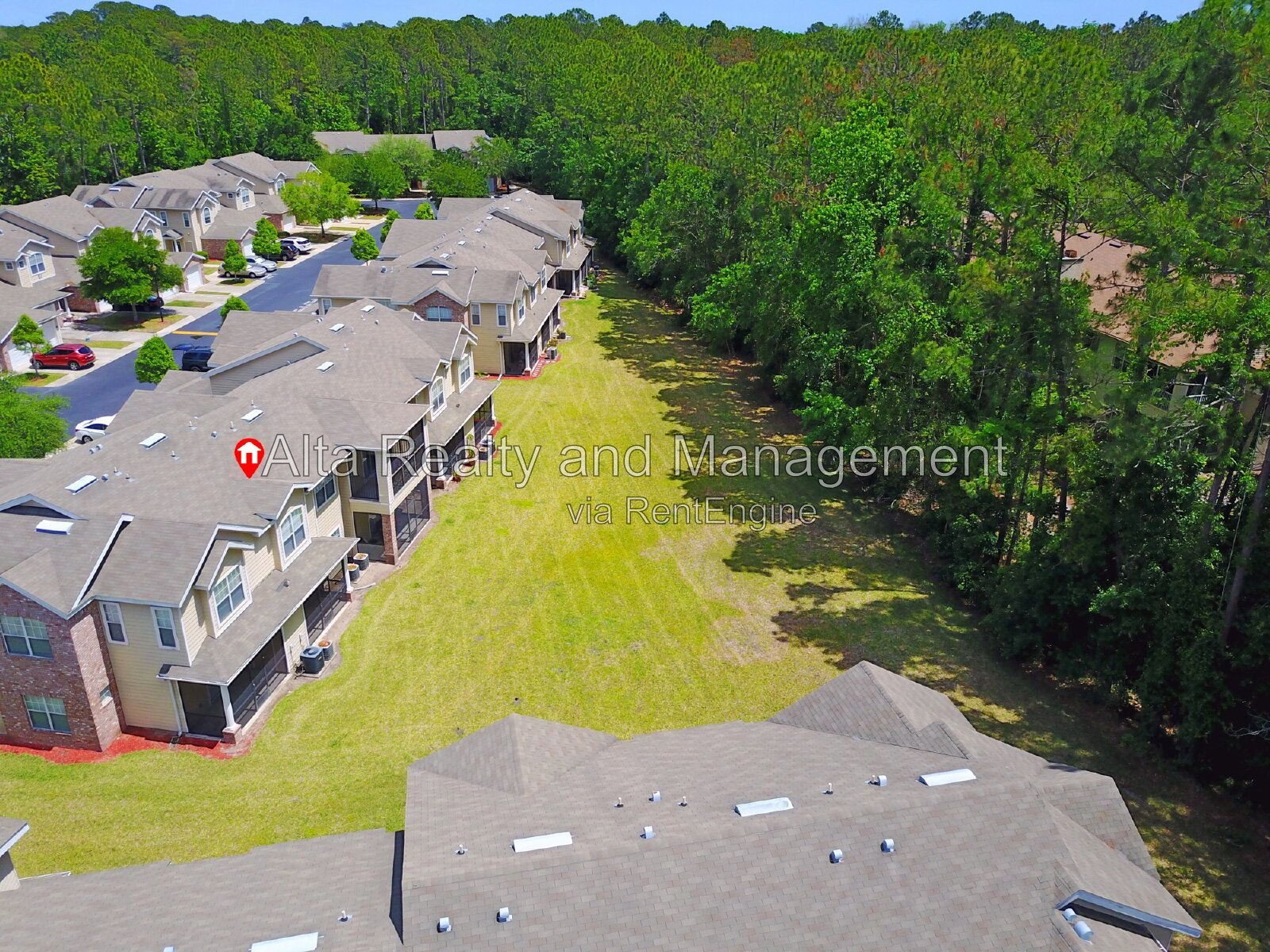 Stylish Baymeadows Townhome with Dual Suites & Resort Amenities property image