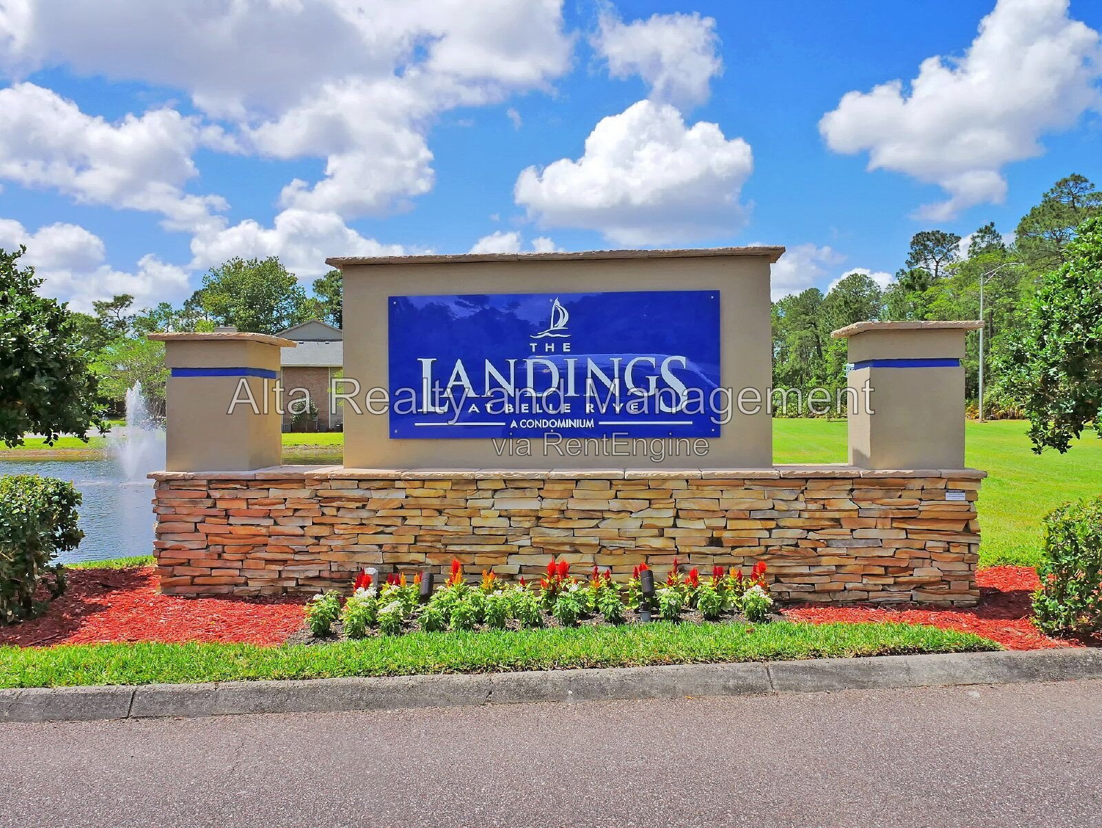 Stylish Baymeadows Townhome with Dual Suites & Resort Amenities property image