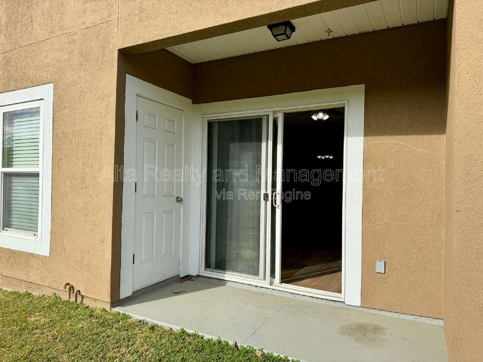 First-Floor 2BR/2BA Condo – No Stairs, New LVP Floors & Stainless Appliances! property image