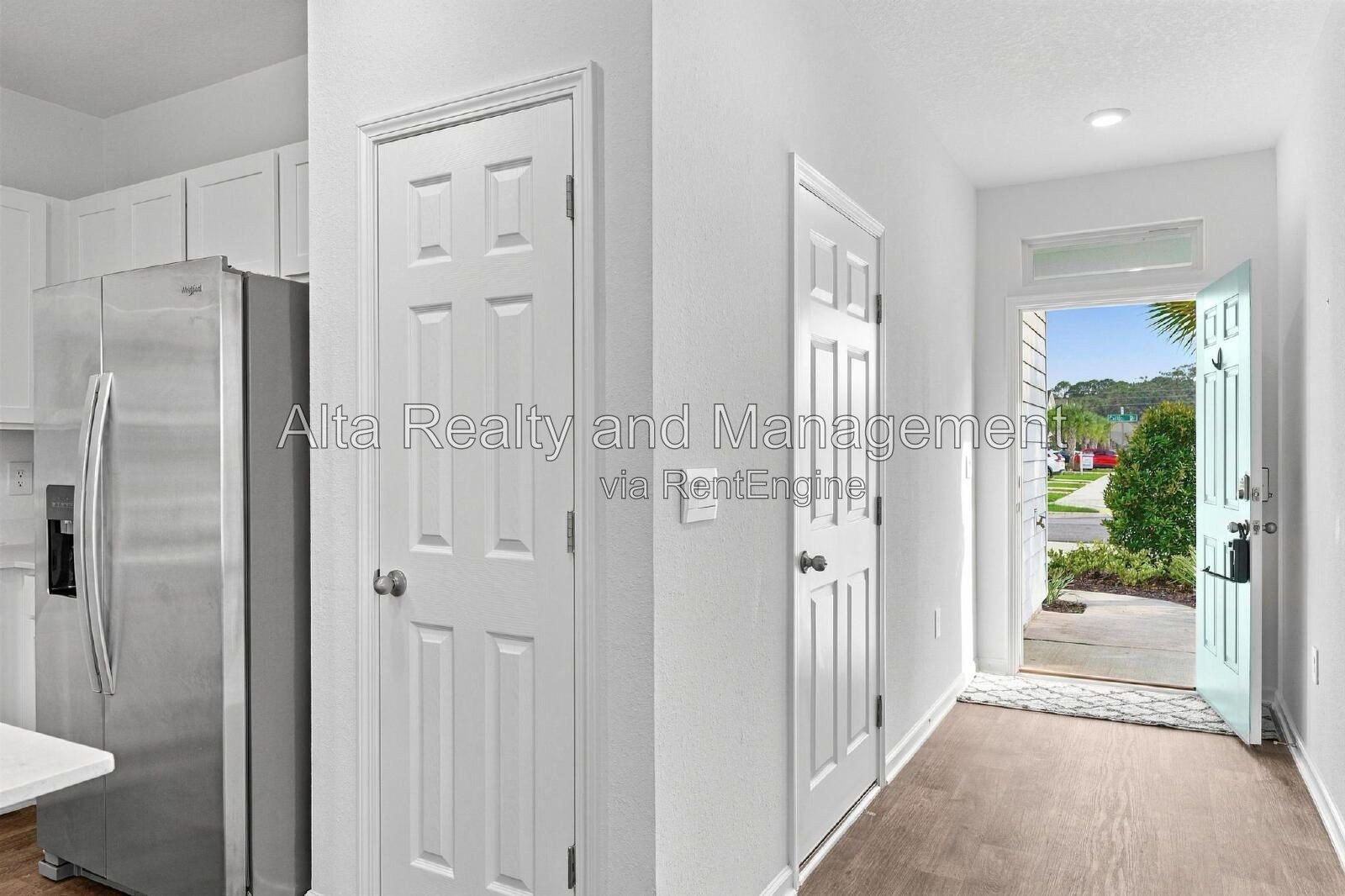 3-Bedroom Townhome for Rent in Jacksonville, FL 32218 | Pond Views & Garage property image
