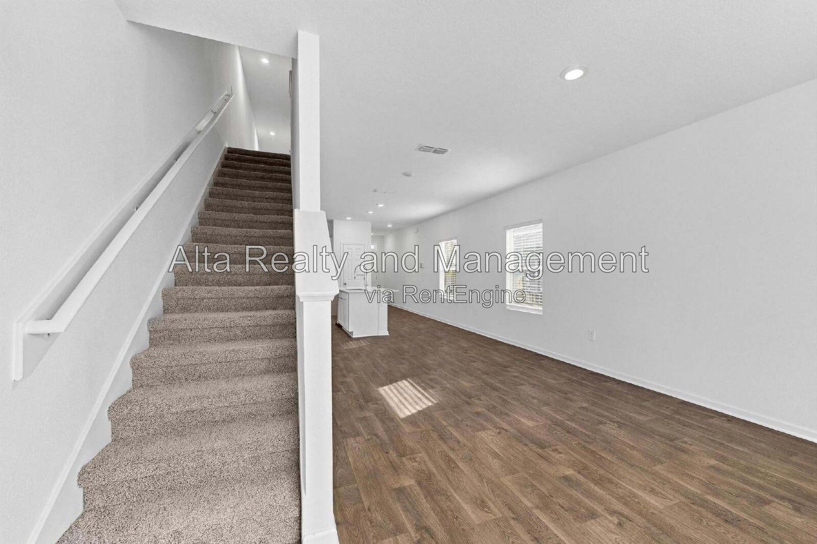 3-Bedroom Townhome for Rent in Jacksonville, FL 32218 | Pond Views & Garage property image