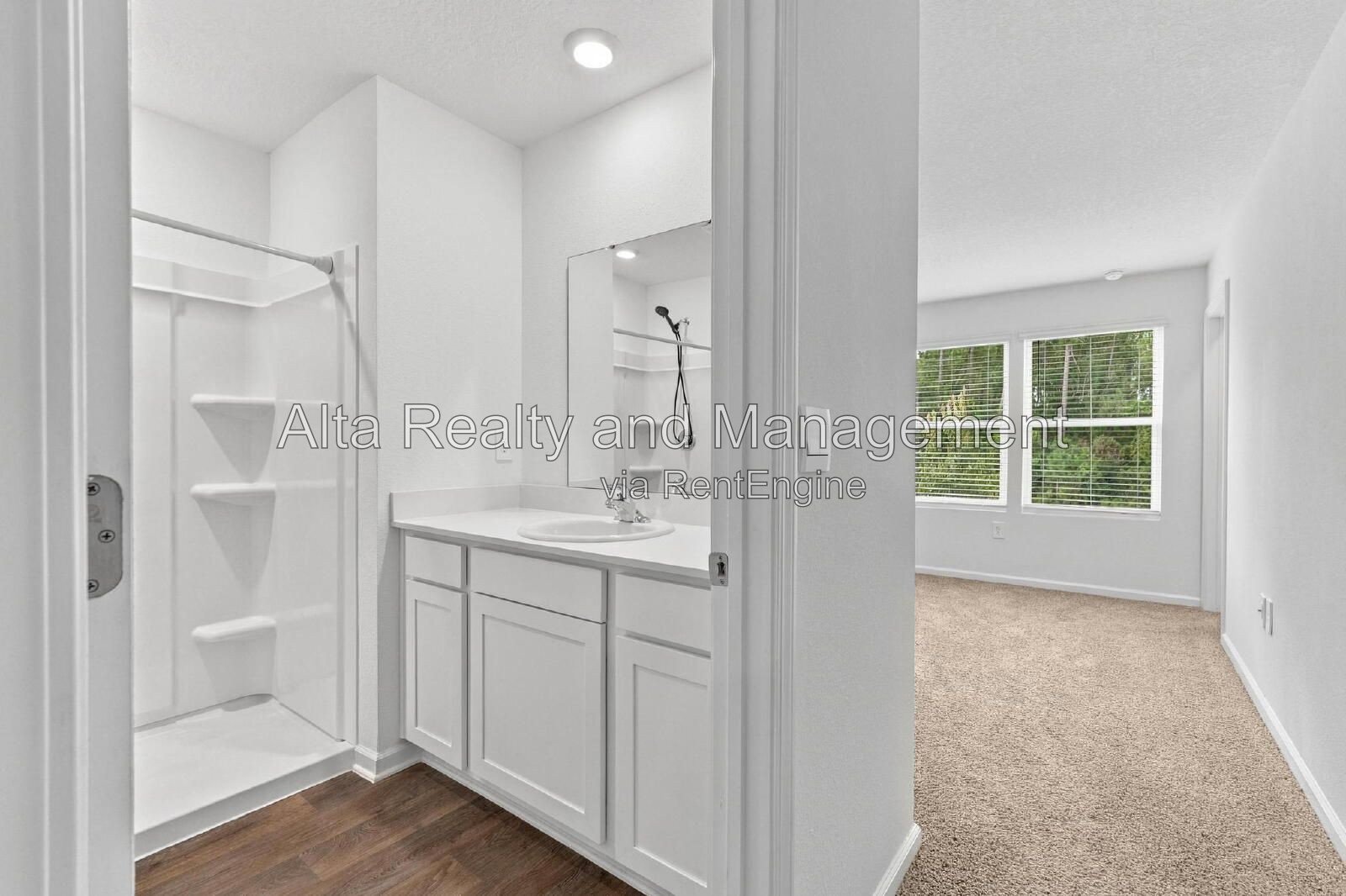 3-Bedroom Townhome for Rent in Jacksonville, FL 32218 | Pond Views & Garage property image