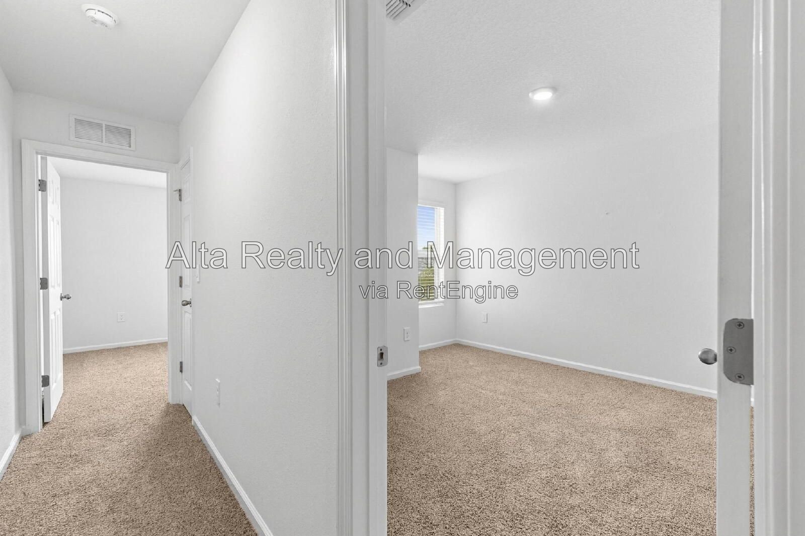3-Bedroom Townhome for Rent in Jacksonville, FL 32218 | Pond Views & Garage property image