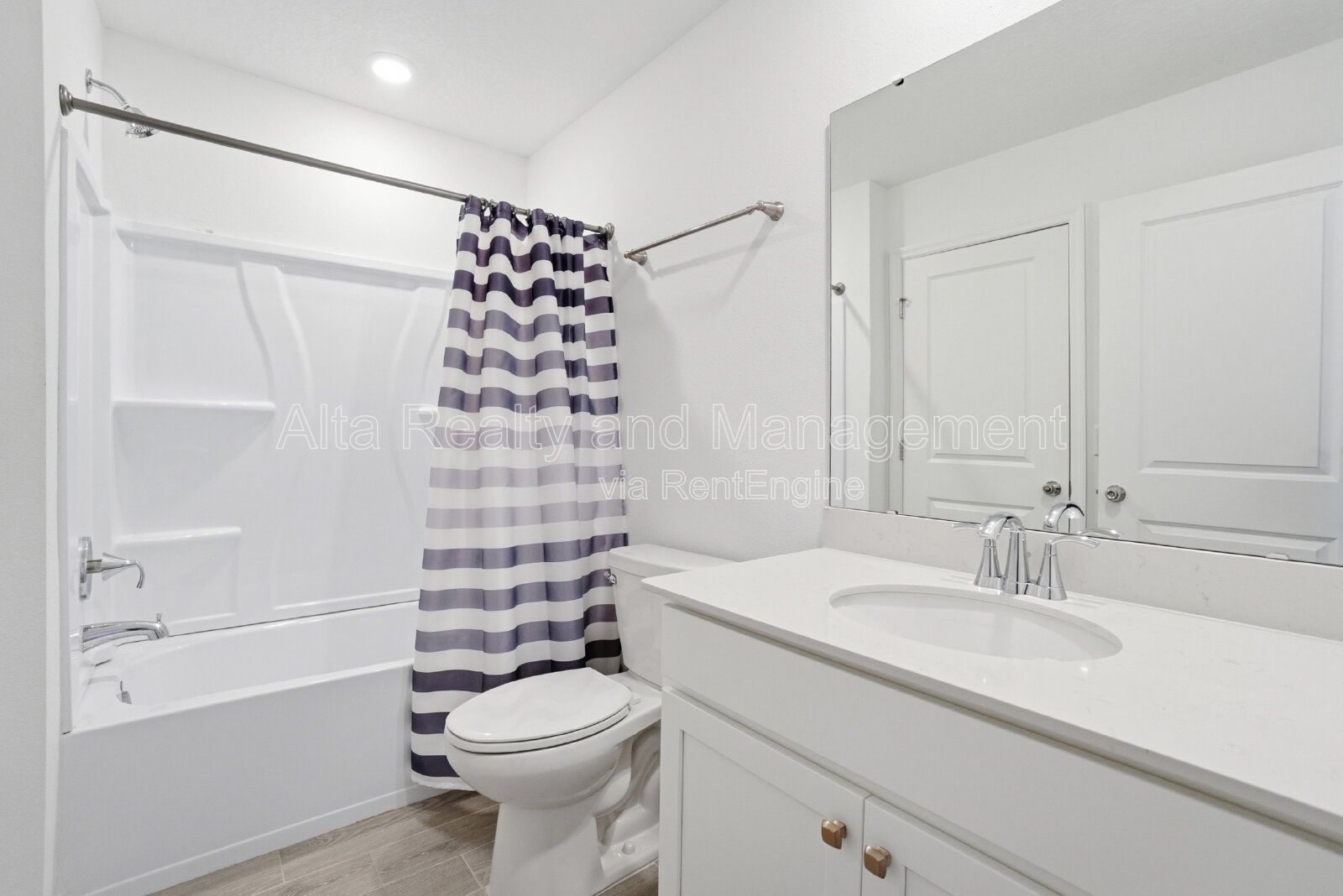 Beautiful 3-Bedroom Townhome with Garage & Screened Patio! property image