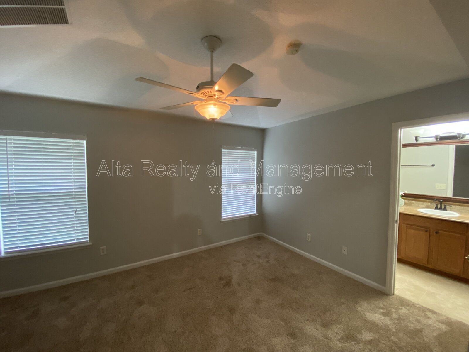 Stunning 3-Bedroom End Unit Townhouse with Preserve View! property image