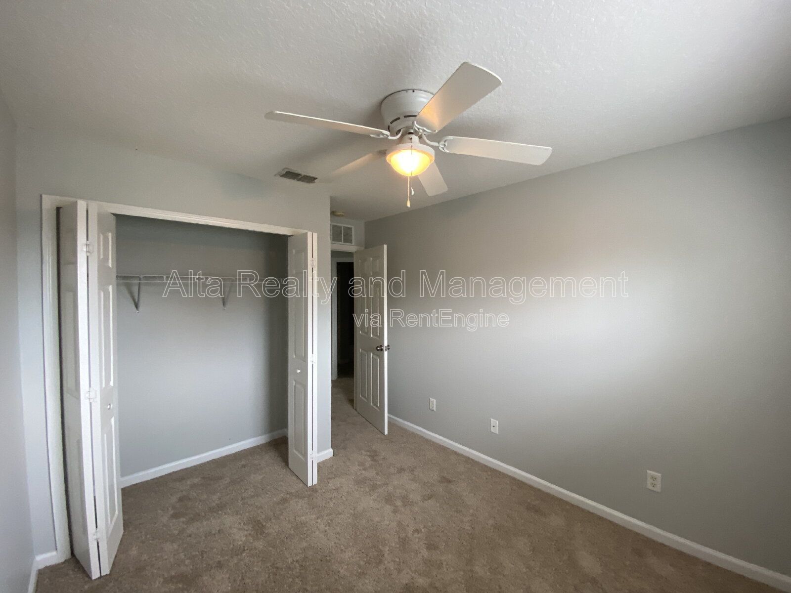 Stunning 3-Bedroom End Unit Townhouse with Preserve View! property image