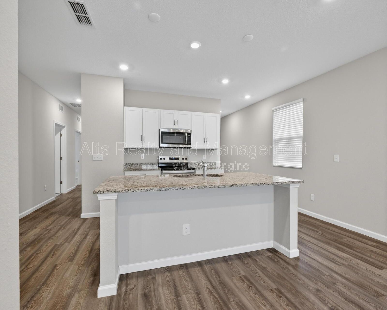 Modern Newer Construction in Desirable Pecan Park Community! property image