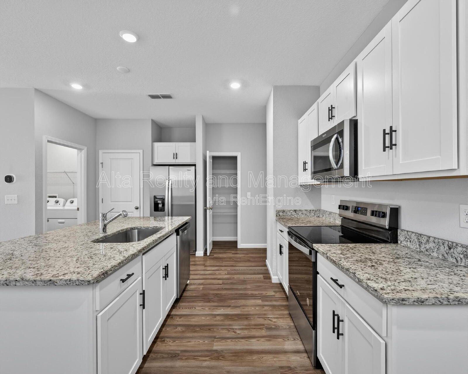 Modern Newer Construction in Desirable Pecan Park Community! property image