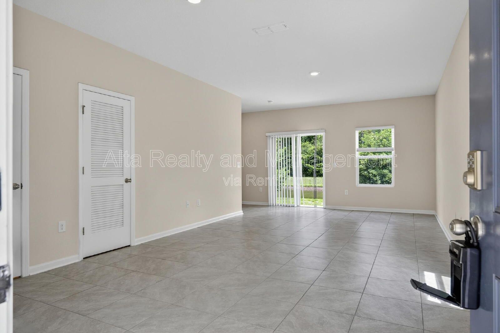 Modern 3BR Townhome in Baypointe Near St. Johns Town Center! property image