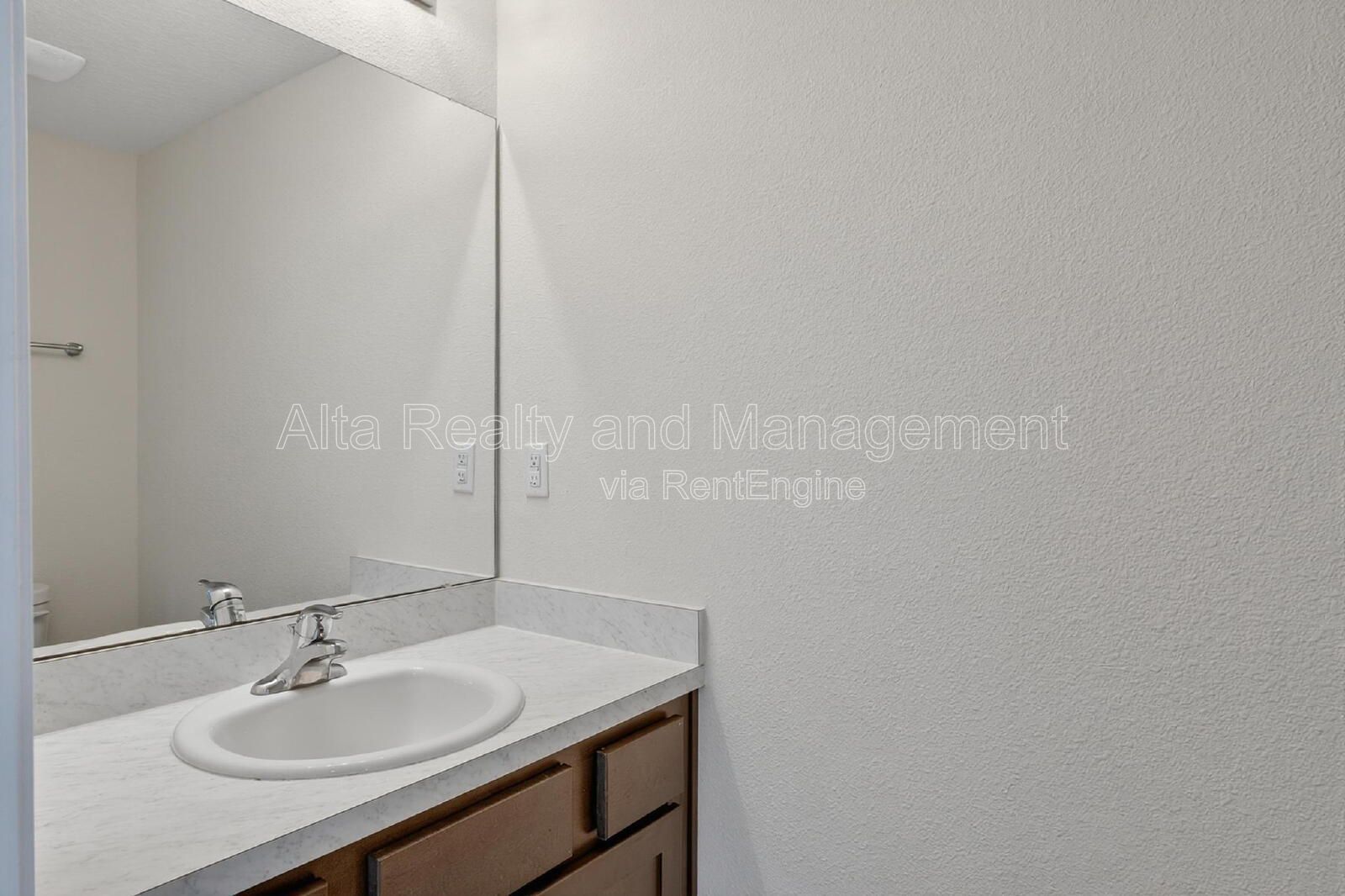 Modern 3BR Townhome in Baypointe Near St. Johns Town Center! property image