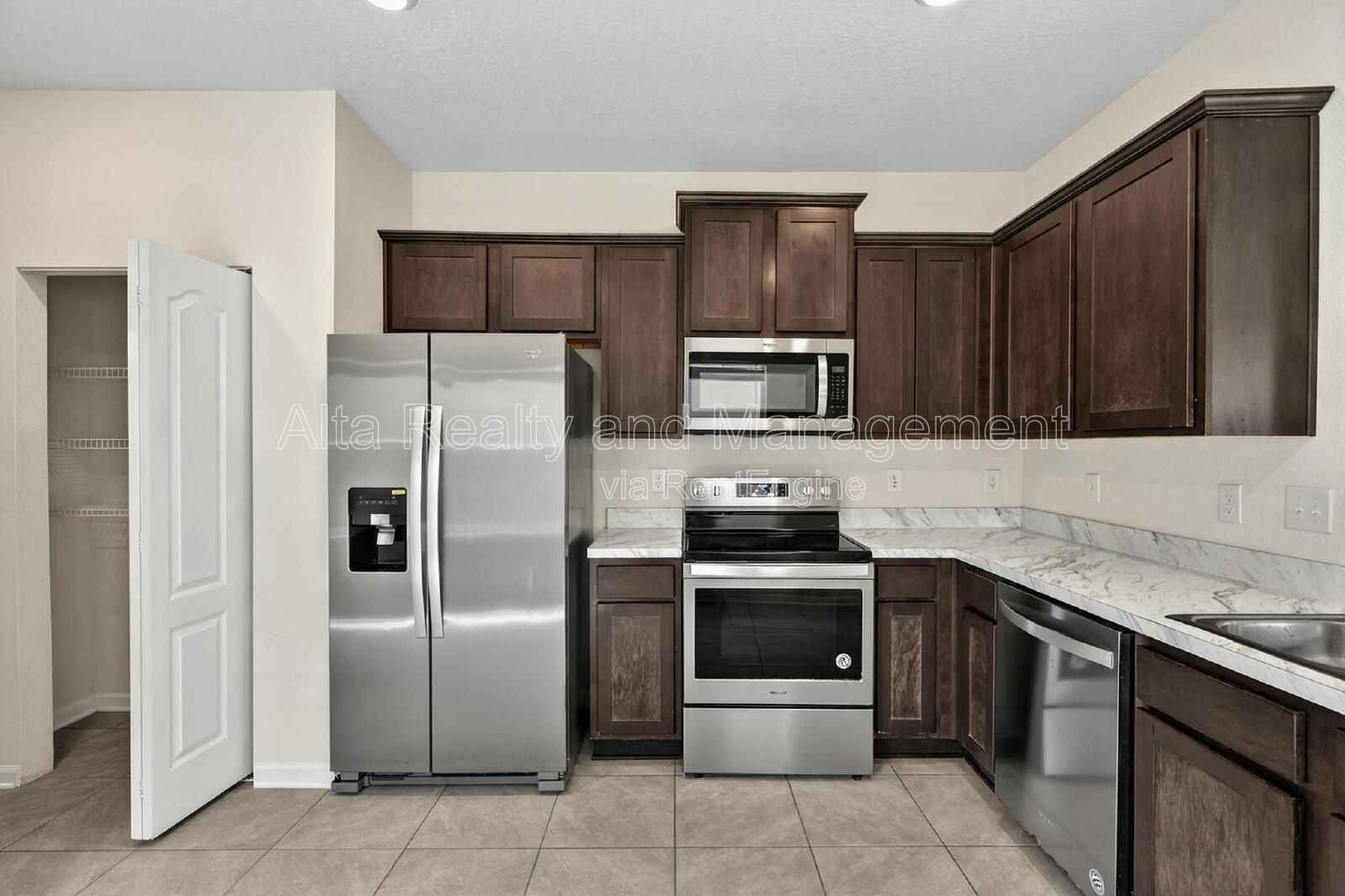 Modern 3BR Townhome in Baypointe Near St. Johns Town Center! property image