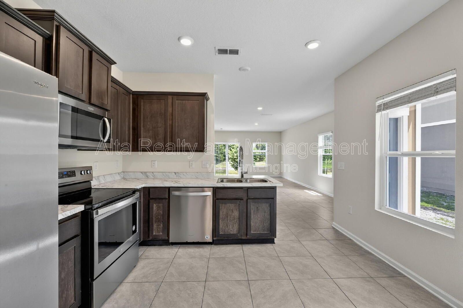 Modern 3BR Townhome in Baypointe Near St. Johns Town Center! property image