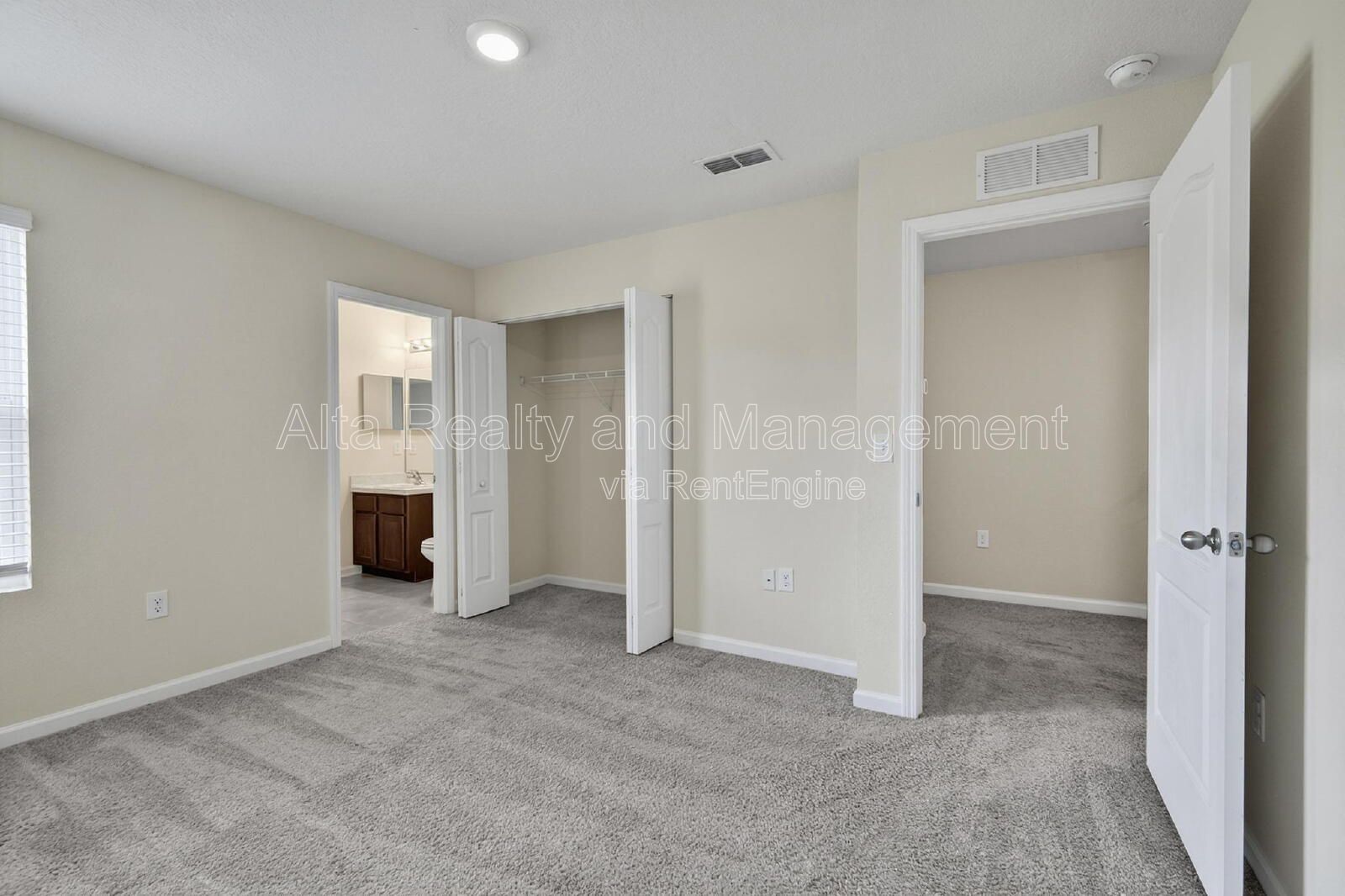 Modern 3BR Townhome in Baypointe Near St. Johns Town Center! property image