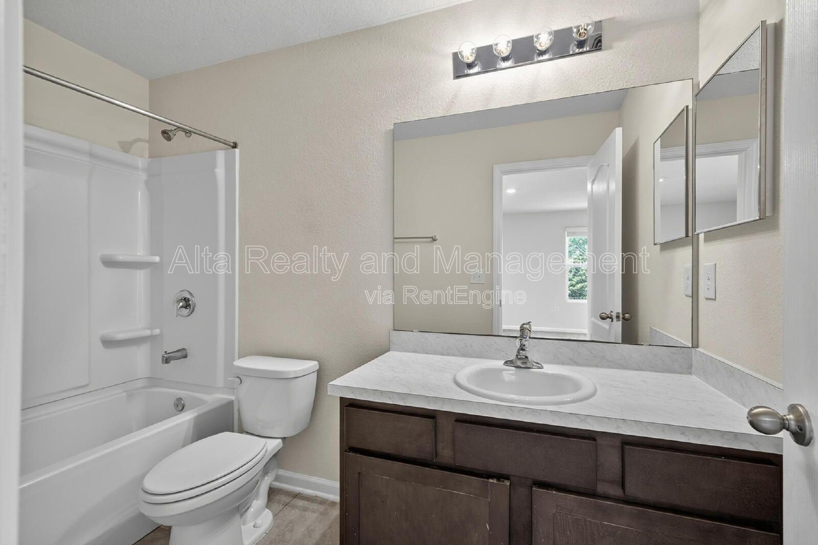 Modern 3BR Townhome in Baypointe Near St. Johns Town Center! property image