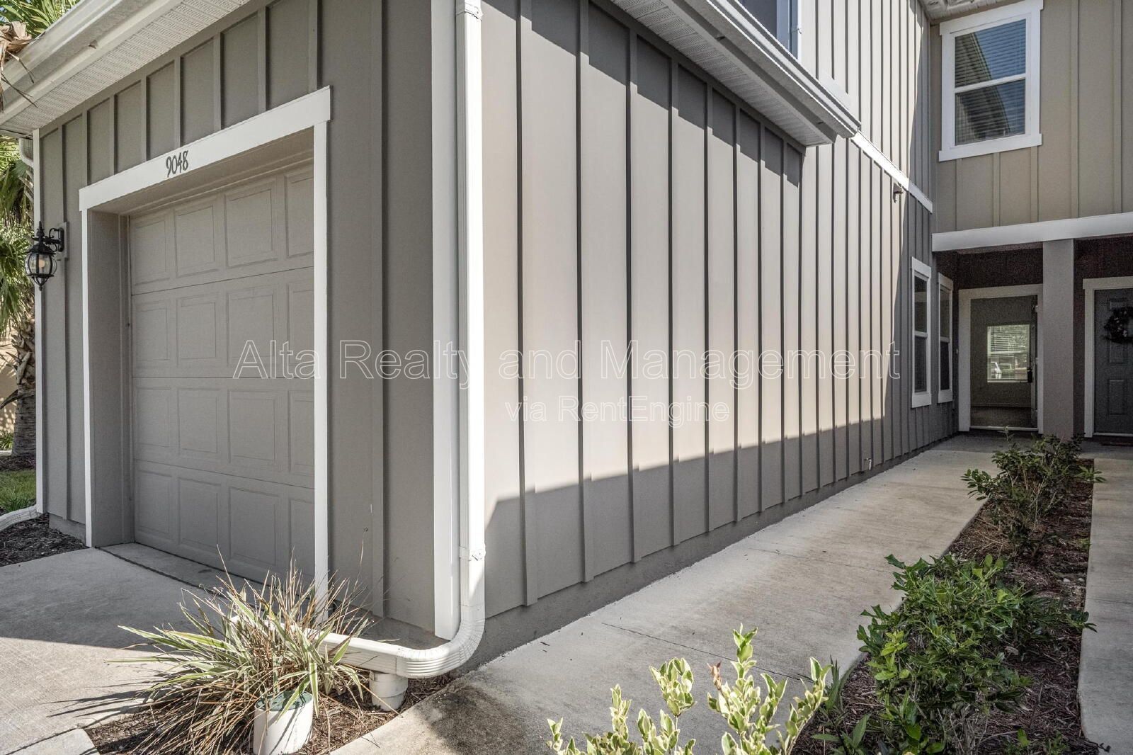 Convenient Baymeadows Living in Baypointe property image