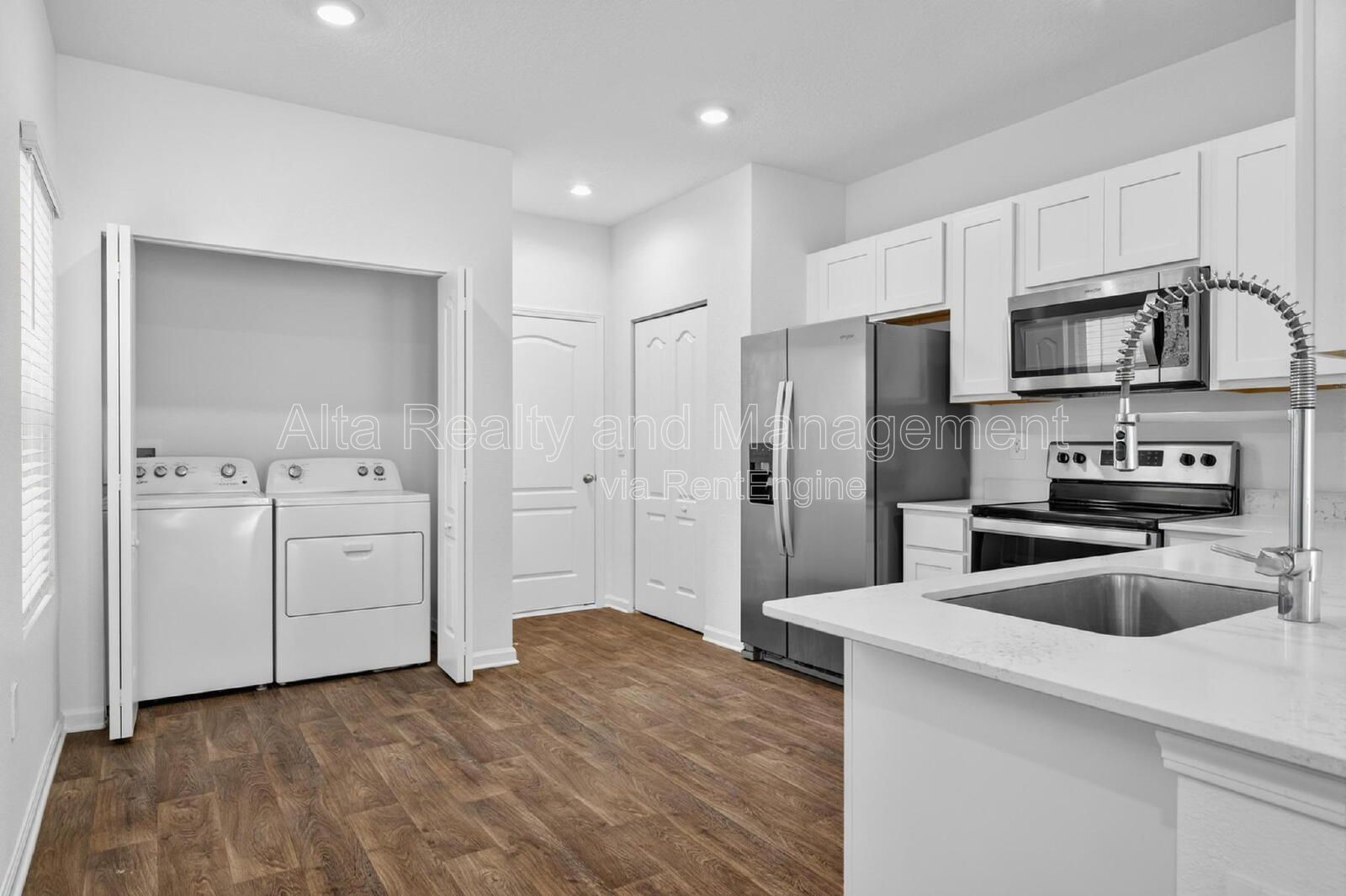 Convenient Baymeadows Living in Baypointe property image