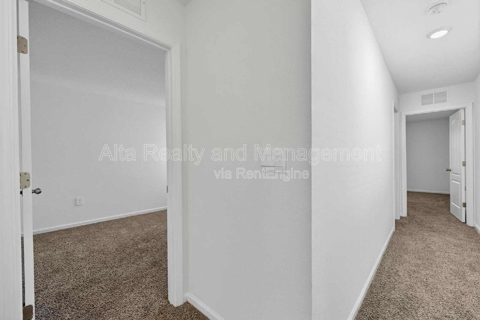 Convenient Baymeadows Living in Baypointe property image