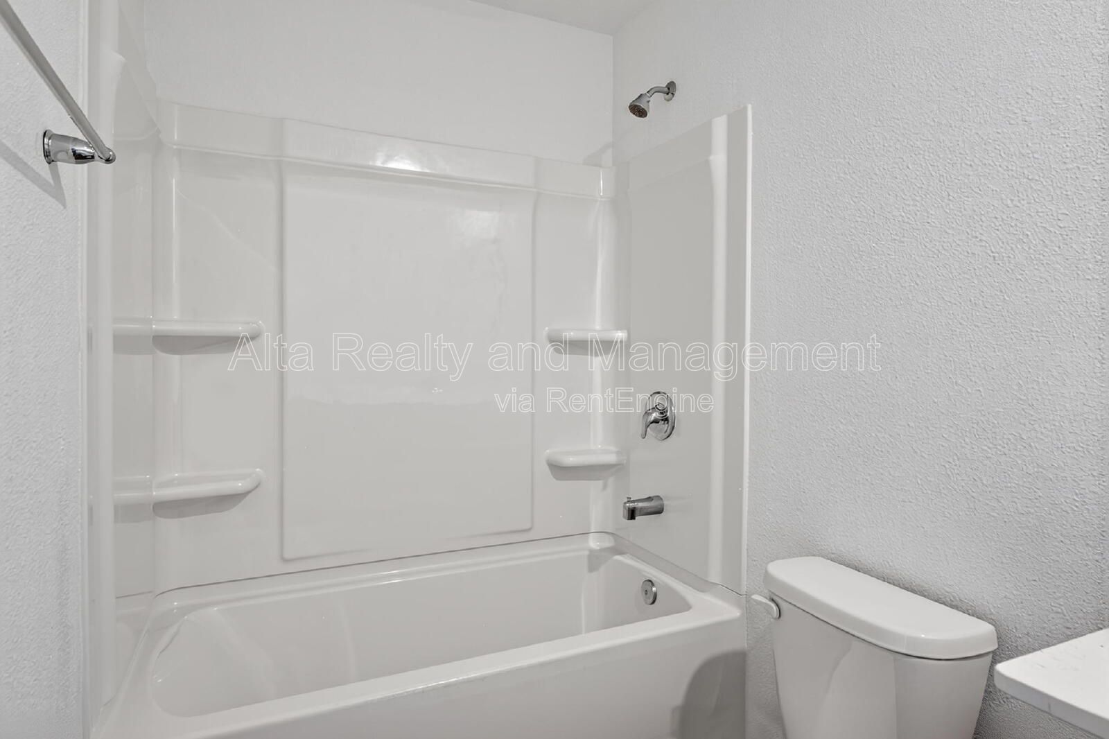Convenient Baymeadows Living in Baypointe property image
