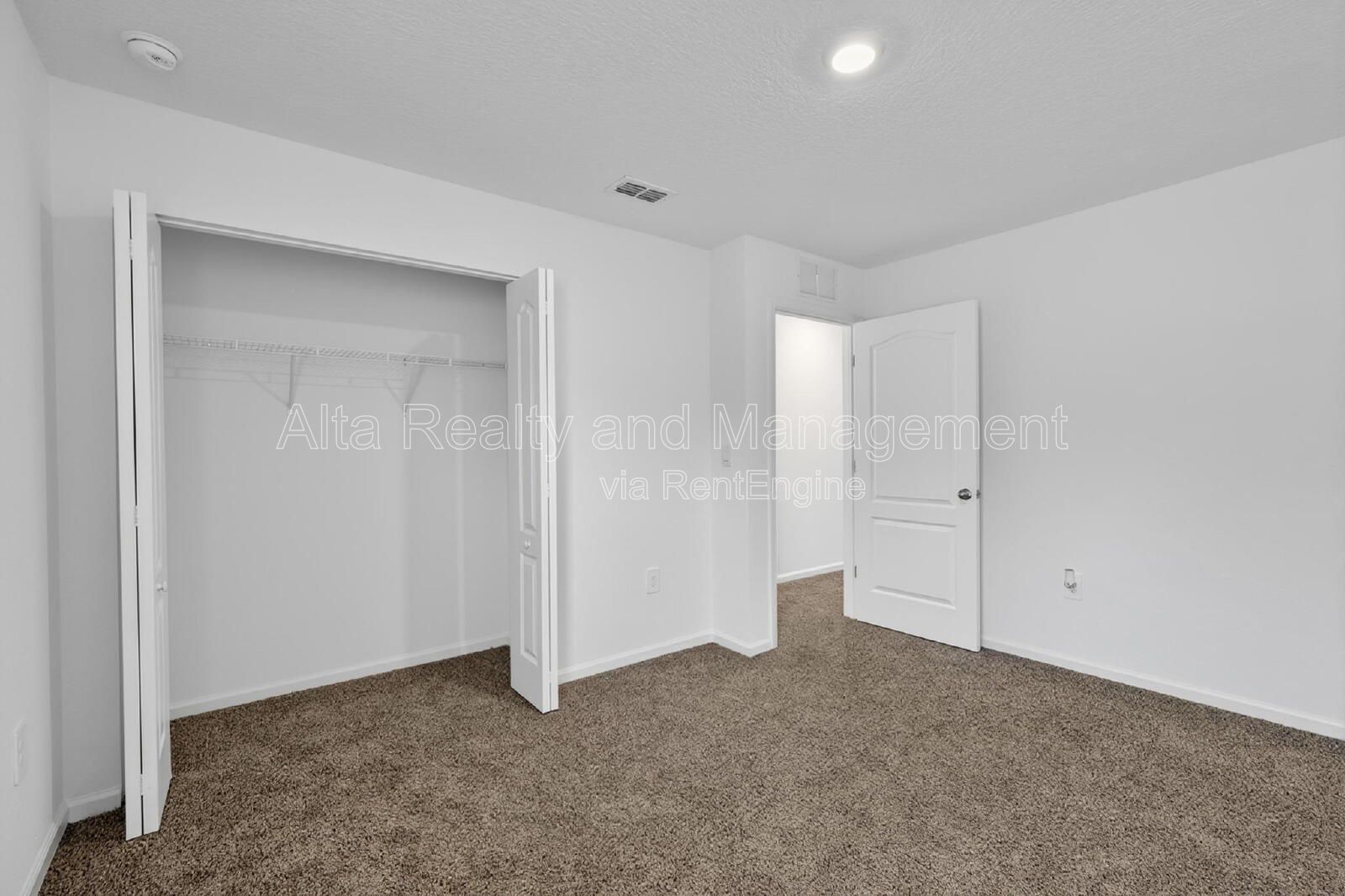 Convenient Baymeadows Living in Baypointe property image