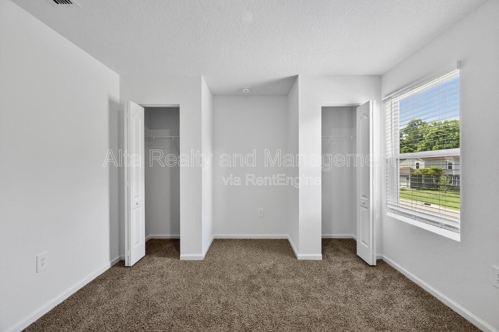Convenient Baymeadows Living in Baypointe property image