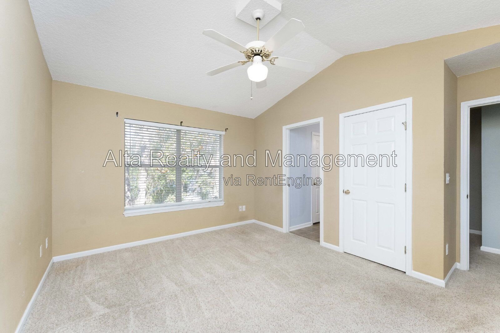 Charming 3BR Townhouse with Garage & Private Patio – Prime Location Near NAS JAX property image