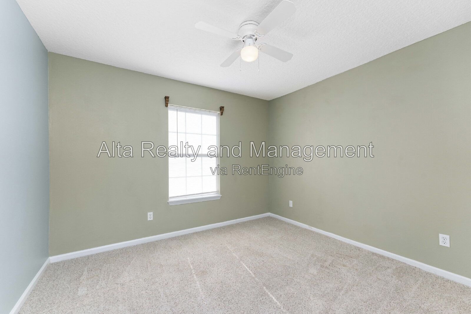 Charming 3BR Townhouse with Garage & Private Patio – Prime Location Near NAS JAX property image