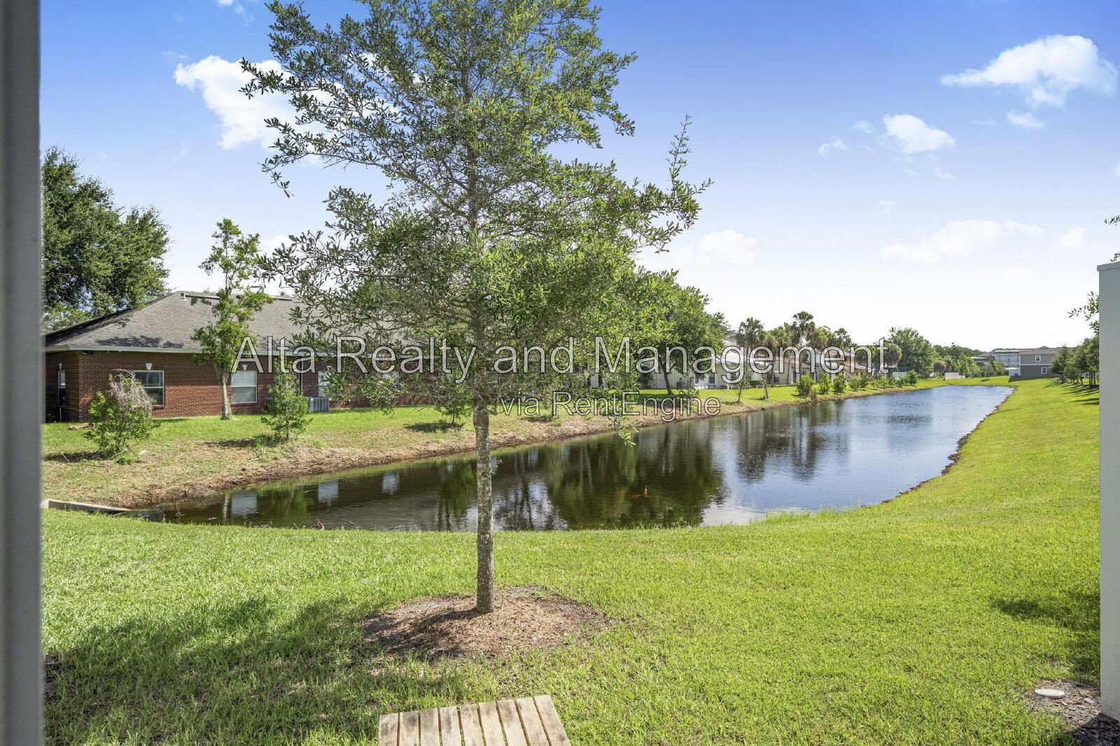 Like-New 3-Bedroom Pond-View Townhome in Baymeadows! property image