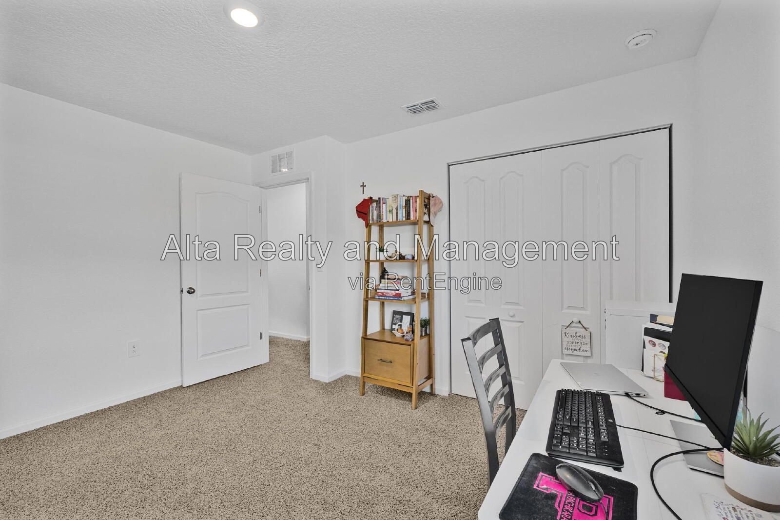 Like-New 3-Bedroom Pond-View Townhome in Baymeadows! property image