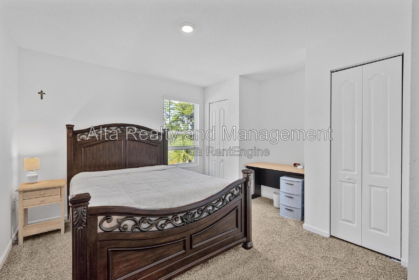 Like-New 3-Bedroom Pond-View Townhome in Baymeadows! property image